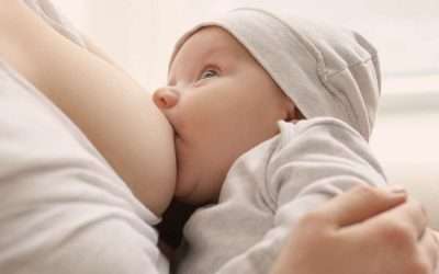 Allattamento al seno: il microbiota intestinale del neonato ne beneficia